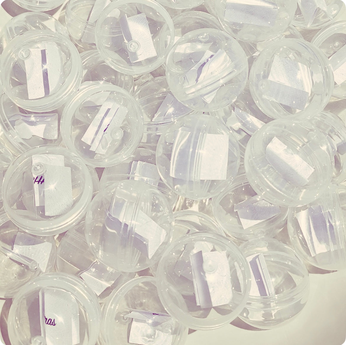 5 cápsulas sorpresa